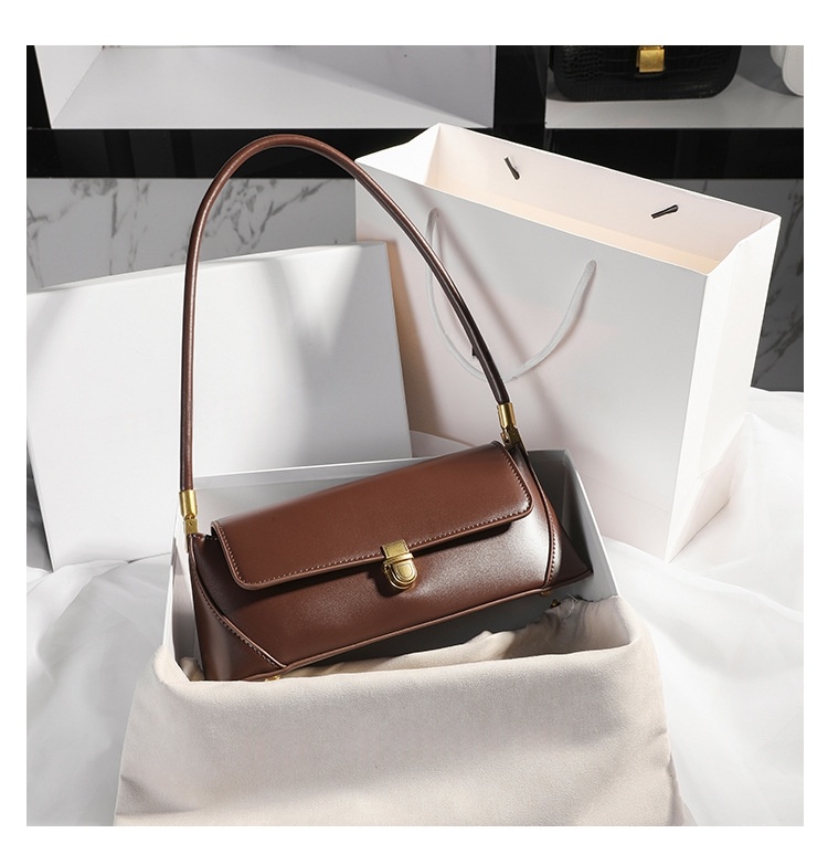 Womens Classic Shoulder Bag with Gold Hardware And Faux Leather
